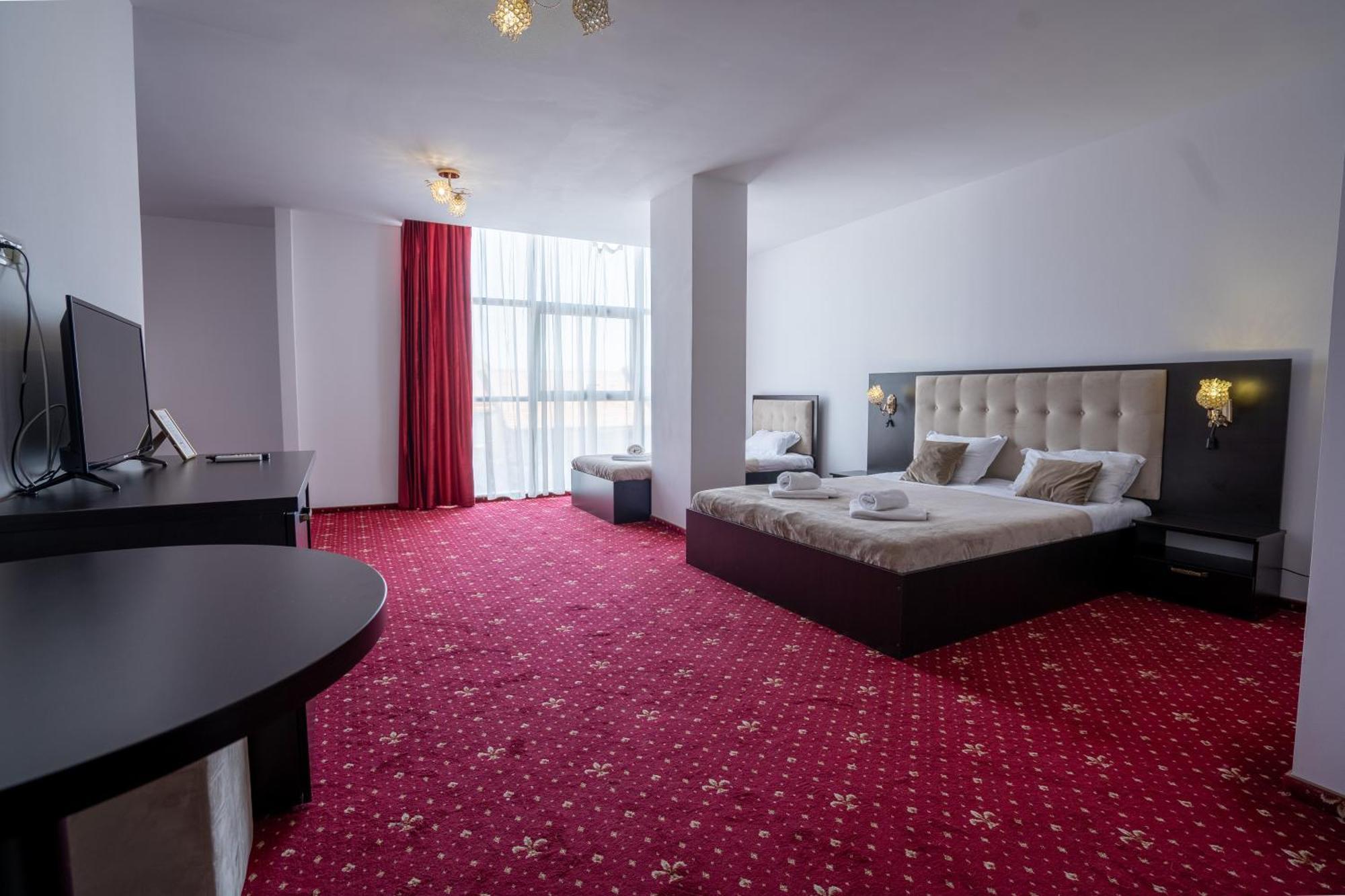 Hotel N Residence Temešvár Exteriér fotografie