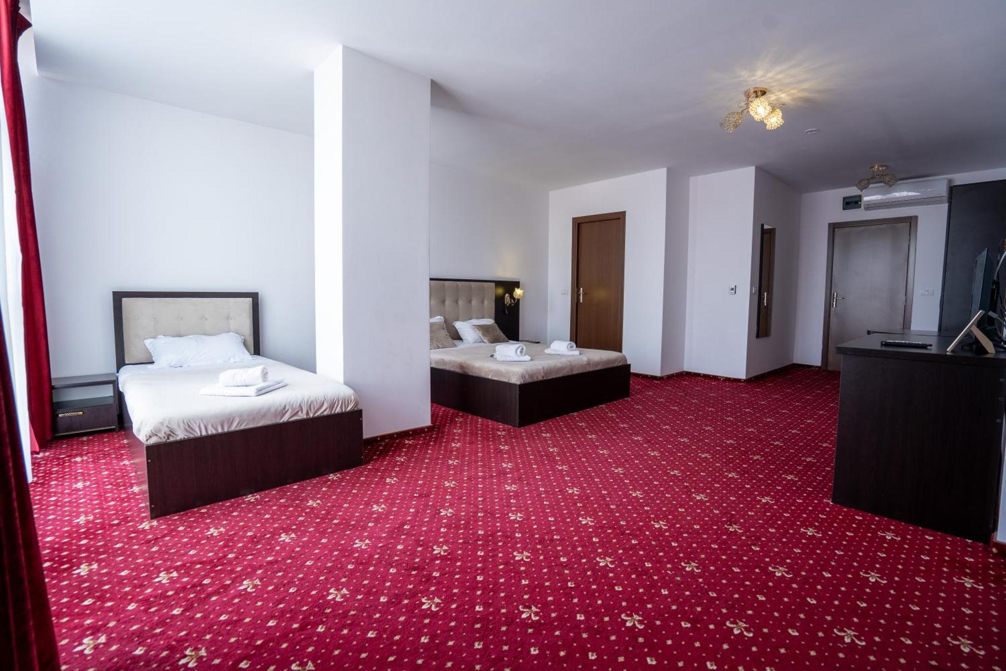 Hotel N Residence Temešvár Exteriér fotografie